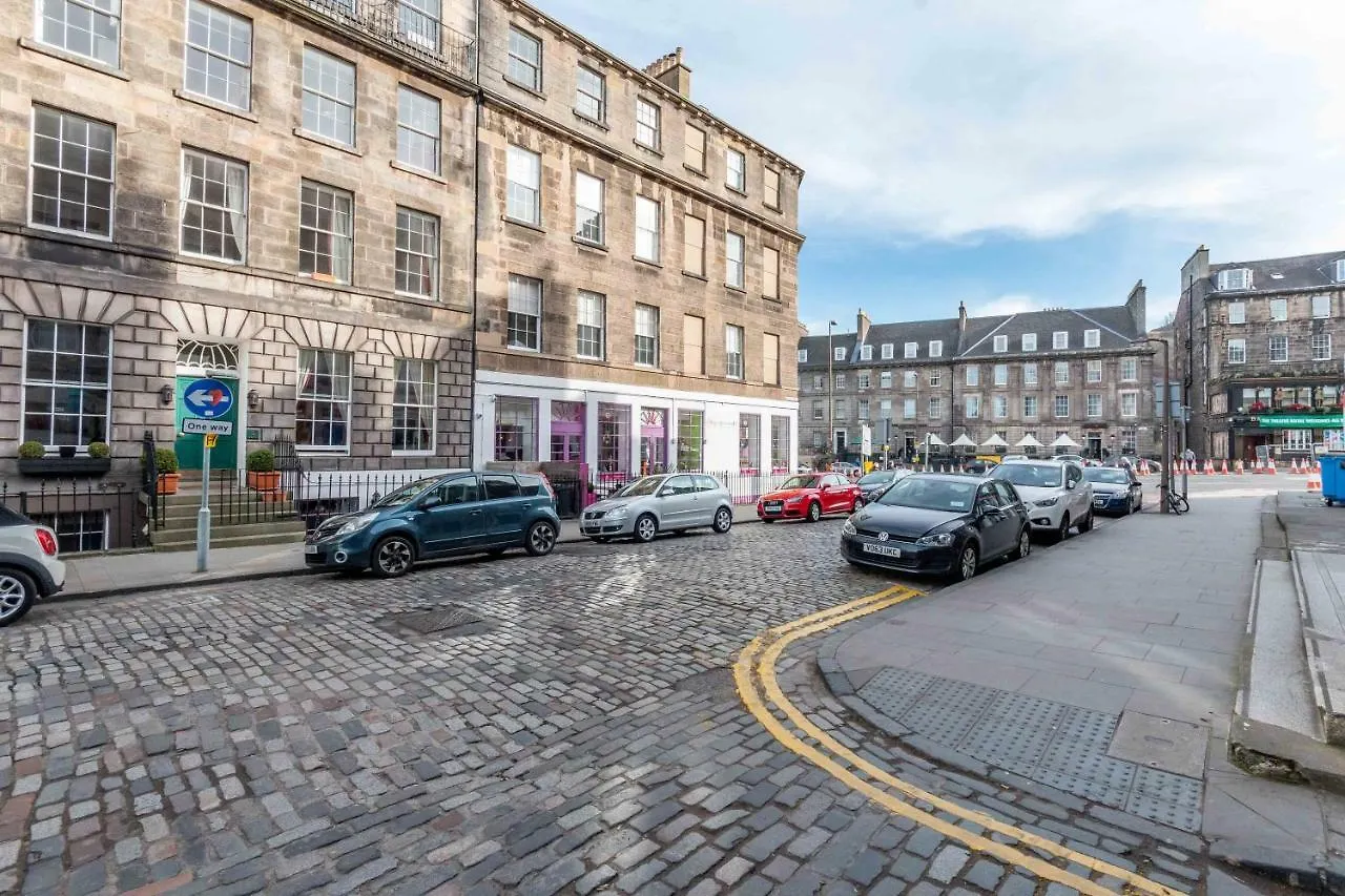 No. 2 In The Lane Villa Edinburgh 0*,  United Kingdom